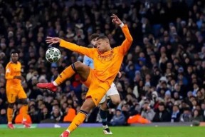 爱游戏体育-姆巴佩连续十二场比赛得分超过重返赛场，MAD不断突破！上演精彩一战的简单介绍