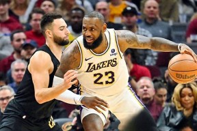 爱游戏- 反败为胜周迪短剧全集 